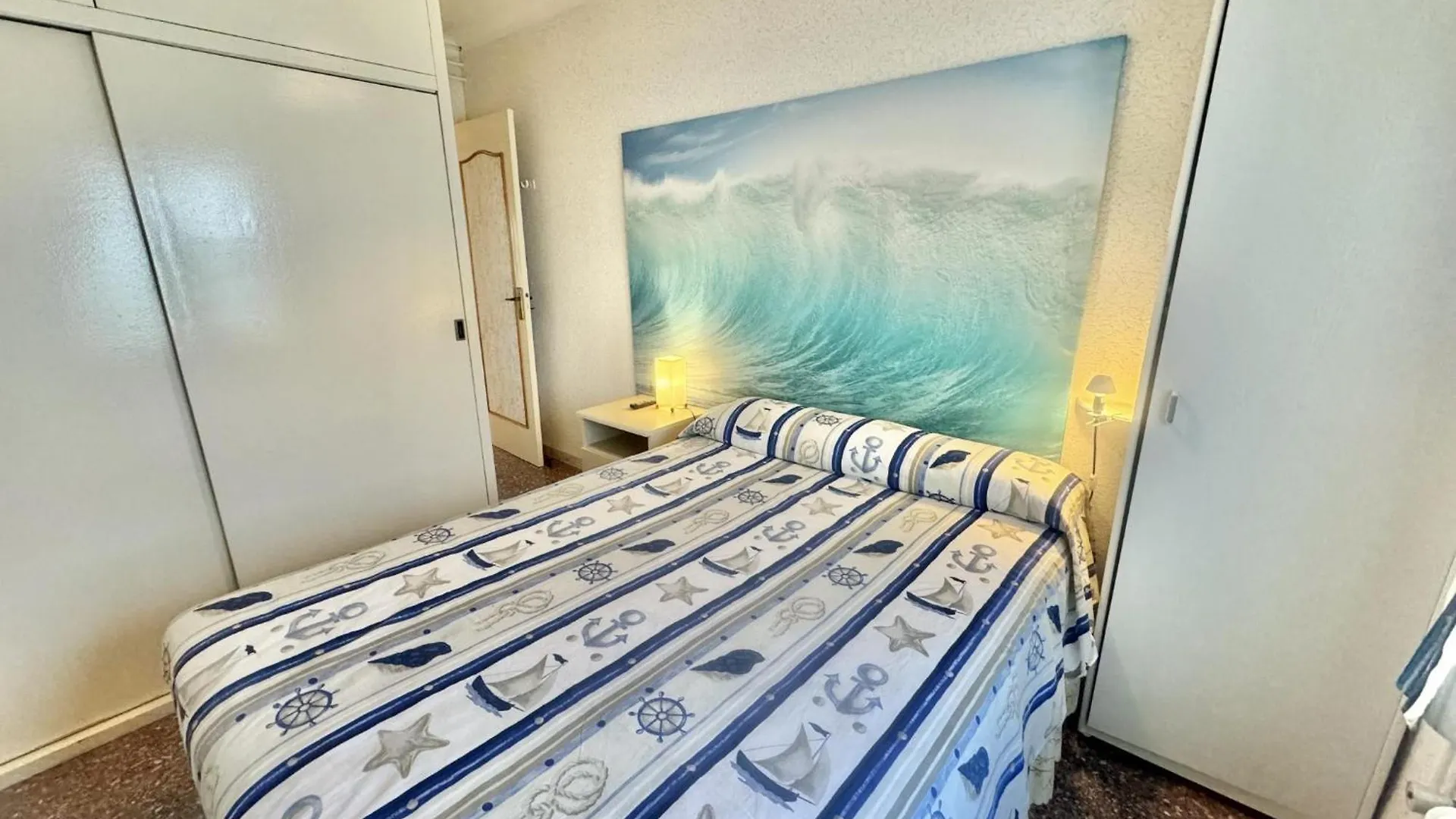 Monaco Apartman Roses 0*,