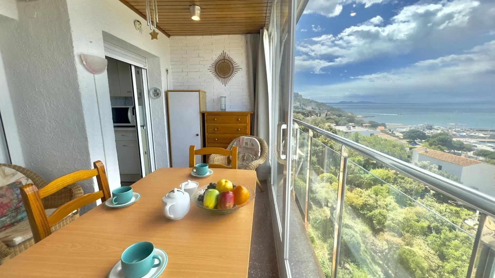 Monaco Apartman Roses