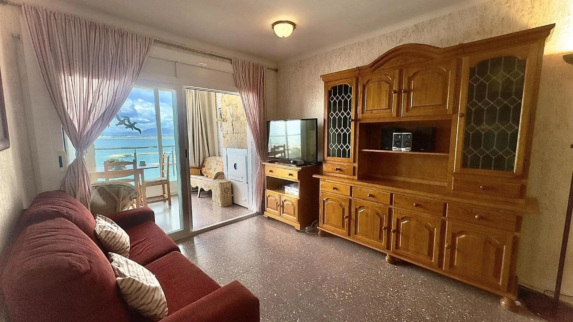 Monaco Apartman Roses